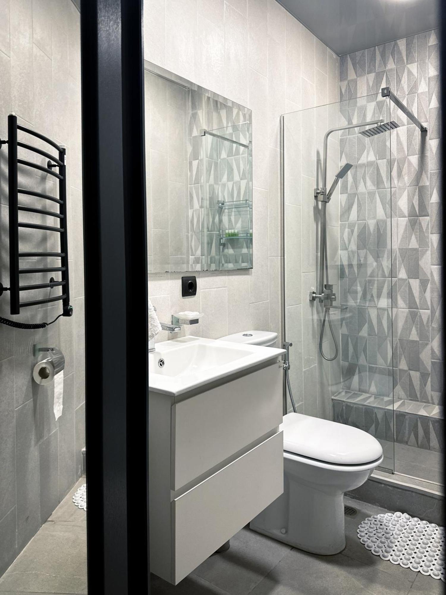 Tiroents Hotel Гюмри Экстерьер фото